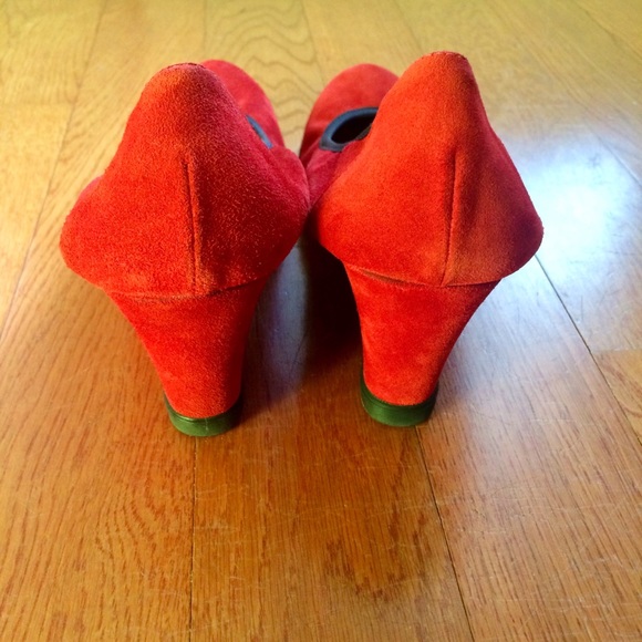 Red Suede Wonders Wedge Heels - Picture 3 of 7